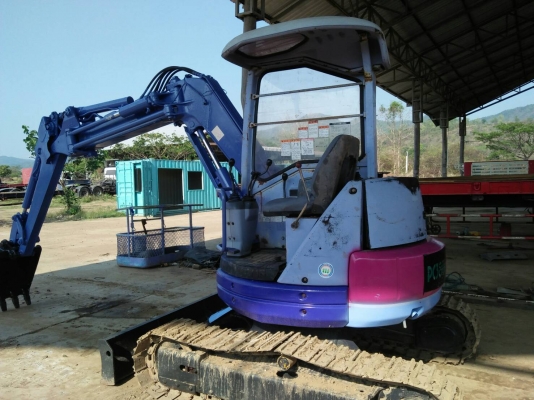 ขายรถขุด ยีห้อ KOMATSU รุ่น PC38UUM-2 สภาพพร้อมใช้งาน มีเอกสาร ใบมีด/ โซ่เหล็ก /ออฟเซ็ทบูม/เครื่อง 3