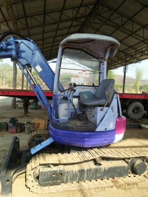 ขายรถขุด ยีห้อ KOMATSU รุ่น PC38UUM-2 สภาพพร้อมใช้งาน มีเอกสาร ใบมีด/ โซ่เหล็ก /ออฟเซ็ทบูม/เครื่อง 3 ขายรถขุด ยีห้อ KOMATSU รุ่น PC38UUM-2 สภาพพร้อมใช้งาน มีเอกสาร ใบมีด/ โซ่เหล็ก /ออฟเซ็ทบูม/เครื่อง 3