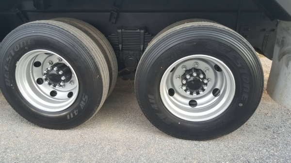 ขายรถพ่วง 22 ล้อ อีซูสุ เดก้า 360 ปี 55 ดั้มสามมิตรแม่ลูก 3 เพลา ขายรถพ่วง 22 ล้อ อีซูสุ เดก้า 360 ปี 55 ดั้มสามมิตรแม่ลูก 3 เพลา