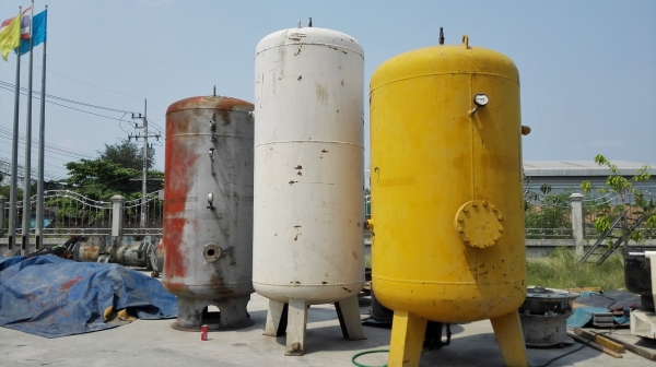 ถังพักลม 2000-3000 ลิตร ถังหนาสภาพสวยพร้อมใช้ ถังพักลม 2000-3000 ลิตร ถังหนาสภาพสวยพร้อมใช้