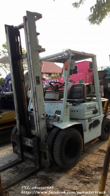 FROM JAPANสินค้าเก่านอก รถยกTOYOTA -40-5FG25  :ยกได้ 2.5 ตัน /รุ่น :5 /เครื่องยนต์ TOYOTA - 4Y - 4สูบ* /เกียร์ธรรมดา/เสาสูง4เมตร /ยางหน้าคู่ /ราคาเพียง 180,000 บาท สนใจติดต่อ0819337688