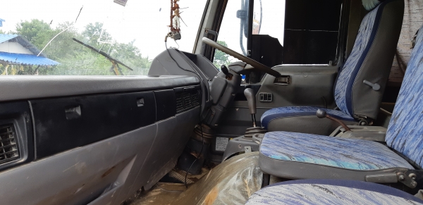 ขายสิบล้อดั้มFM3Mเครื่องเดิมเกียรเดิมสองเพลากะบะเนียม