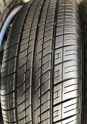 ยางป้ายแดง Dunlop 175-65-14 ตุ่มอลัง เส้นสียังอยู่