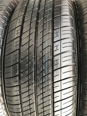 ยางป้ายแดง Dunlop 175-65-14 ตุ่มอลัง เส้นสียังอยู่