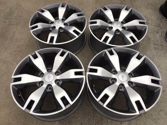 ล้อแม็กป้ายแดง Ford Evereat ขอบ20