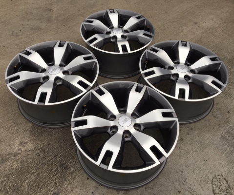 ล้อแม็กป้ายแดง Ford Evereat ขอบ20