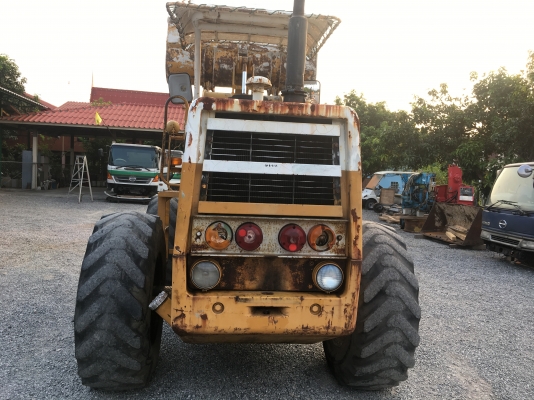 ขายรถตัก Komatsu 510 ; รถเก่าญี่ปุ่น 100\%;  สภาพสวยพร้อมใช้งานได้ทันที สนใจติดต่อ 081-9485494