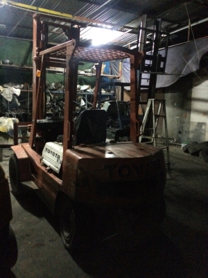 อาร์ ซี เอช โฟรคลิฟท์ ขาย โตโยต้า รุ่น 4 ดีเซล เสา 4 เมตร