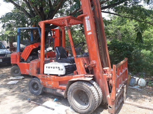 อาร์ ซี เอช โฟรคลิฟท์ ขาย โตโยต้า รุ่น 4 ดีเซล เสา 4 เมตร อาร์ ซี เอช โฟรคลิฟท์ ขาย โตโยต้า รุ่น 4 ดีเซล เสา 4 เมตร