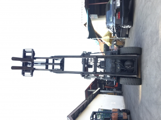 อาร์ ซี เอช โฟรคลิฟท์  ขาย โตโยต้า รุ่น 5 ดีเซล 3 ตัน เสาเข้าตู้ 3 เมตร