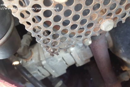 FROM JAPANรถขุดKOMATSU PC28UU-2E /เครื่องยนต์3D82AE /3สูบ(เครื่องดำ) /คอนโทรลน้ำมัน /ปั๊มเฟือง3ตอน/ม