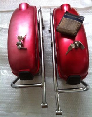 กล่องติดข้างรถมอเตอร์ไซค์ เก็บของ Side Cases