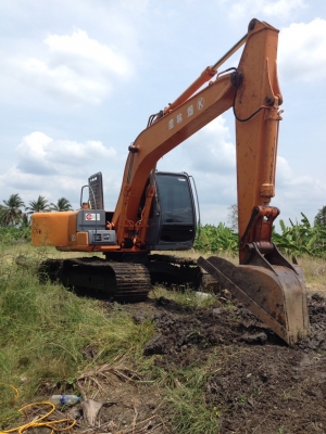 รถบ้านฝากขาย..HITACHI EX120-5 เก่าใน สภาพดี  ปลายยาวพิเศษ  แทรค 70  ใช้งานน้อย  เอกสารอินวอย...พร้อมใช้  โทร 089-3818694  ดวงนภา