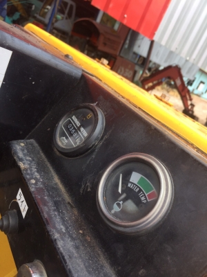 ขายจ้ารถดัน KOMATSU D20P-7  เก่านอกแท้  สภาพสวย เดิมๆๆ  ชั่วโมงน้อย  พร้อมใช้  โทร 089-7462641  สุวรรณี