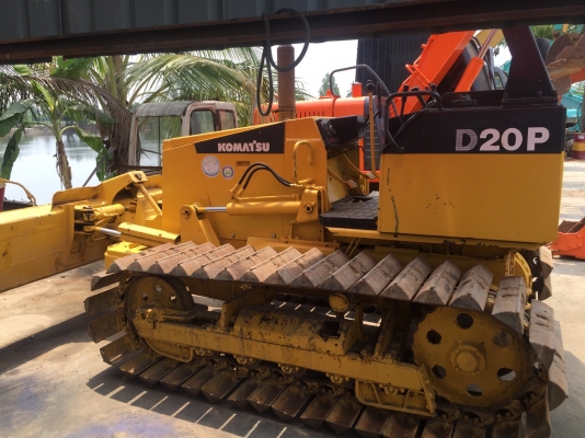 ขายจ้ารถดัน KOMATSU D20P-7  เก่านอกแท้  สภาพสวย เดิมๆๆ  ชั่วโมงน้อย  พร้อมใช้  โทร 089-7462641  สุวรรณี