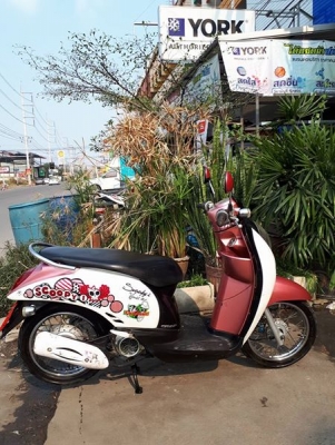 Honda Scoopy i ปี 2554 สีชมพูขาว ลายแอคทีฟบอย รถสวยๆ