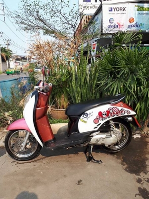 Honda Scoopy i ปี 2554 สีชมพูขาว ลายแอคทีฟบอย รถสวยๆ Honda Scoopy i ปี 2554 สีชมพูขาว ลายแอคทีฟบอย รถสวยๆ