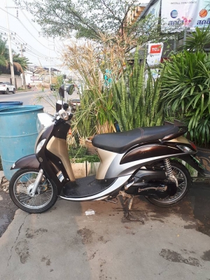 รุ่นหัวฉีด New Fino FI สีดำน้ำตาล ปี 2556 สวยหรูคลาสสิคมากๆ
