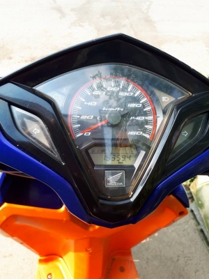 Click 125 i สีขาวดำ ลาย Street รุ่น Racing Combi brake รถสวยเท่ห์สปอร์ตมาก Click 125 i สีขาวดำ ลาย Street รุ่น Racing Combi brake รถสวยเท่ห์สปอร์ตมาก