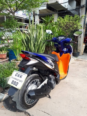 Click 125 i สีขาวดำ ลาย Street รุ่น Racing Combi brake รถสวยเท่ห์สปอร์ตมาก