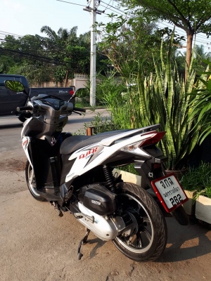Honda Click 125 i (ล้อแม็กซ์ V.I.P) รุ่น tune up สีขาวเทา รถสวย ขับดีมาก หัวฉีดรุ่นใหม่