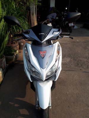 Honda Click 125 i (ล้อแม็กซ์ V.I.P) รุ่น tune up สีขาวเทา รถสวย ขับดีมาก หัวฉีดรุ่นใหม่