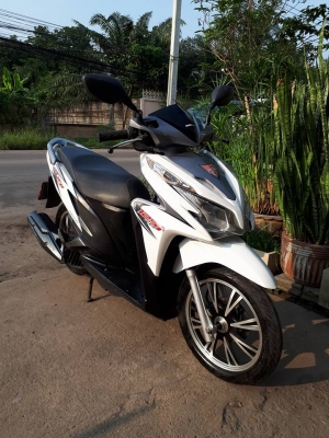 Honda Click 125 i (ล้อแม็กซ์ V.I.P) รุ่น tune up สีขาวเทา รถสวย ขับดีมาก หัวฉีดรุ่นใหม่