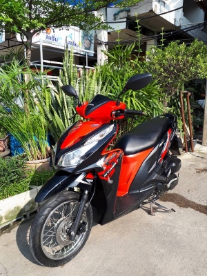 Honda Click 125i ปี 2557 สีดำแดง รถสวยมากมาย คุ้มค่าเกินราคา Honda Click 125i ปี 2557 สีดำแดง รถสวยมากมาย คุ้มค่าเกินราคา