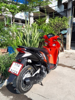 Honda Click 125i ปี 2557 สีดำแดง รถสวยมากมาย คุ้มค่าเกินราคา