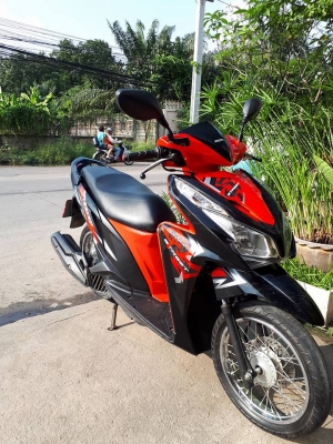 Honda Click 125i ปี 2557 สีดำแดง รถสวยมากมาย คุ้มค่าเกินราคา