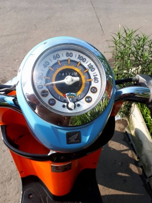 ตัวท๊อป Scoopy i S12 สีฟ้าส้ม (ล้อแม็กซ์แท้ยางเรเดียน) สวยสุดคุ้ม
