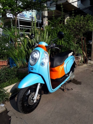 ตัวท๊อป Scoopy i S12 สีฟ้าส้ม (ล้อแม็กซ์แท้ยางเรเดียน) สวยสุดคุ้ม ตัวท๊อป Scoopy i S12 สีฟ้าส้ม (ล้อแม็กซ์แท้ยางเรเดียน) สวยสุดคุ้ม
