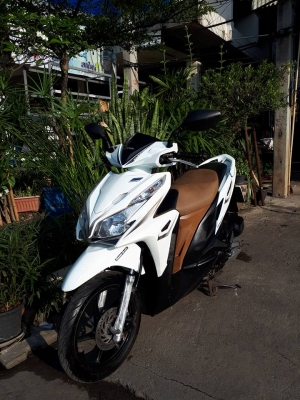 Honda Click 125 i ปี 2557 สีขาวดำ รุ่น idling stop (ล้อแม็กซ์แท้) ตัวท๊อปสุด รถสวยวิ๊ง Honda Click 125 i ปี 2557 สีขาวดำ รุ่น idling stop (ล้อแม็กซ์แท้) ตัวท๊อปสุด รถสวยวิ๊ง