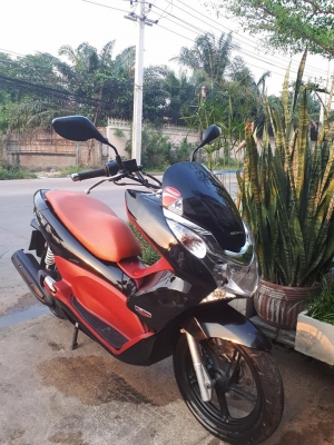 PCX 150 I สีดำแดง รถสวยวิ๊ง ราคาถูก ได้ไปสุดคุ้ม