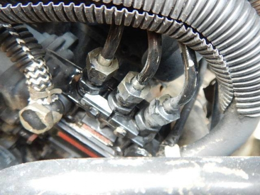 FROM JAPANรถขุดKOBELCO SK30UR-2 /เครื่องยนต์YANMAR 3TNE84 -3สูบ(เครื่องดำ)/คอนโทรลน้ำมัน/ปั๊มนิ้ว/ ร