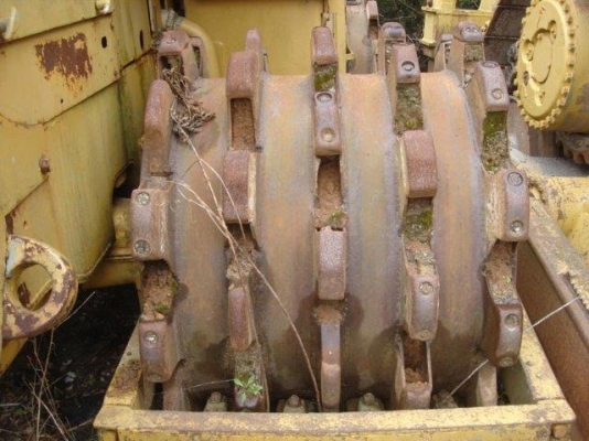 CATERPILLAR รุ่น 815