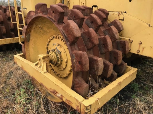 CATERPILLAR รุ่น 825 B CATERPILLAR รุ่น 825 B