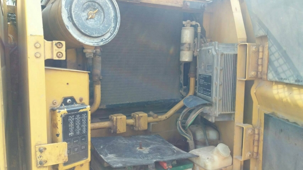 ขาย 890,000 CAT 312 V2 เล่มทะเบียน สภาพเก่านอกสวยมาก ไฟฟ้าครบ เครื่องดี ปั้มดี เอวแน่น ช่วงล่างเต็ม รถสวยพร้อมใช้งาน รถอยู่ สุพรรณบุรี 090-772-3710 090-772-3708