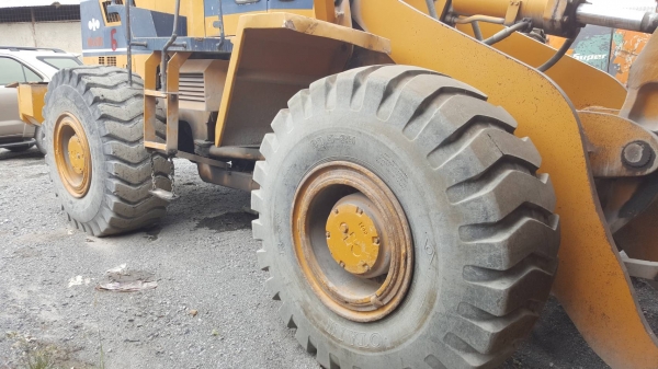 ขาย รถตัก KOMATSU WA400-1 สภาพดีพร้อมใช้งาน เครื่องดี เกียร์ดี ระบบไฮดรอริคใช้งานได้ดี ยางเต็ม เอกสารใบซื้อขาย