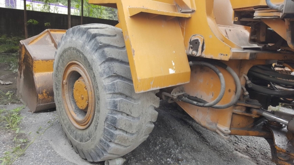 ขาย รถตัก KOMATSU WA400-1 สภาพดีพร้อมใช้งาน เครื่องดี เกียร์ดี ระบบไฮดรอริคใช้งานได้ดี ยางเต็ม เอกสารใบซื้อขาย