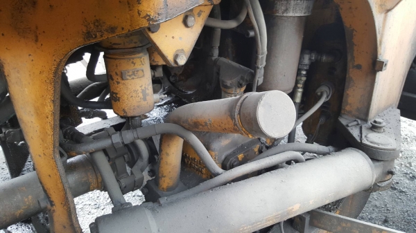 ขาย รถตัก KOMATSU WA400-1 สภาพดีพร้อมใช้งาน เครื่องดี เกียร์ดี ระบบไฮดรอริคใช้งานได้ดี ยางเต็ม เอกสารใบซื้อขาย