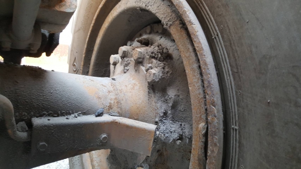 ขาย รถตัก KOMATSU WA400-1 สภาพดีพร้อมใช้งาน เครื่องดี เกียร์ดี ระบบไฮดรอริคใช้งานได้ดี ยางเต็ม เอกสารใบซื้อขาย