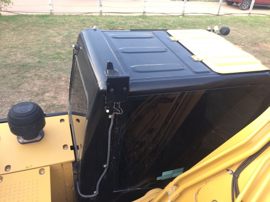 ขายดาวน์ CATERPILLAR 320D2 ทำงาน 2237ชั่วโมง สนใจโทร 081-970-1072