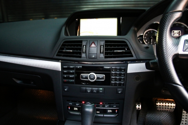 ขาย BENZ E200 CGI COUPE ปี 2012 สีดำ รถมือเดียวป้ายแดง