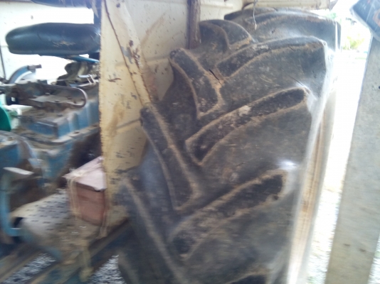 ขายรถไถ่ฟอร์ 6600  พร้อมใช้งาน  เล่มพร้อมโอน.. ..