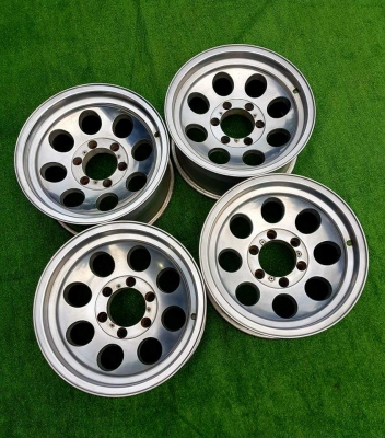ขายล้อ MICKEY THOMPSON CLASSIC 2 ขอบ 16x8 ลบ 20 มือสองสวยๆ