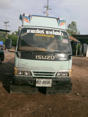 ขาย 6ล้อ isuzu 110 Nkr รถห้างเเท้ ปี 38 ยาว 4.3 เมตร แอร์ครบ
