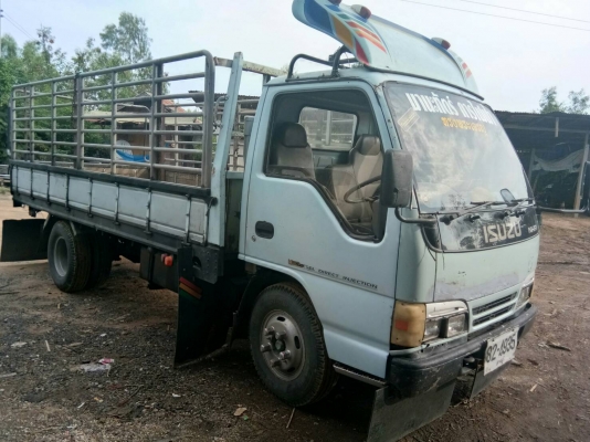 ขาย 6ล้อ isuzu 110 Nkr รถห้างเเท้ ปี 38 ยาว 4.3 เมตร แอร์ครบ