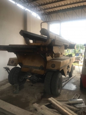 รถทุบพื้น