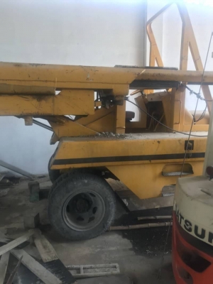 รถทุบพื้น